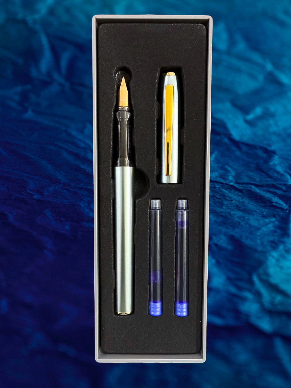 FIGO STAR FOUNTAIN PEN WITH FREE CATRIDGES